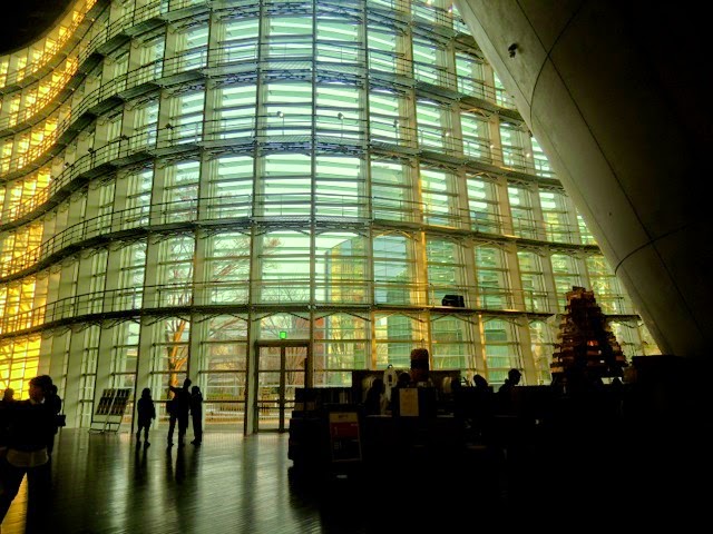 国立新美術館　THE NATIONAL ART CENTER, TOKYO
