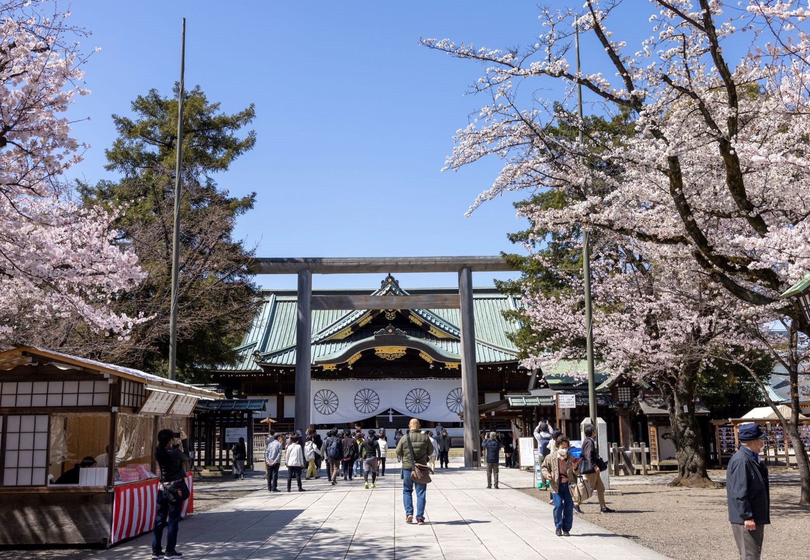 靖国神社 Yasukuni Shrine | 東京観光をタクシーで楽しむためのポータルサイト | TokyoDrive